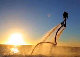 موج سواری در زیر اب در بالی