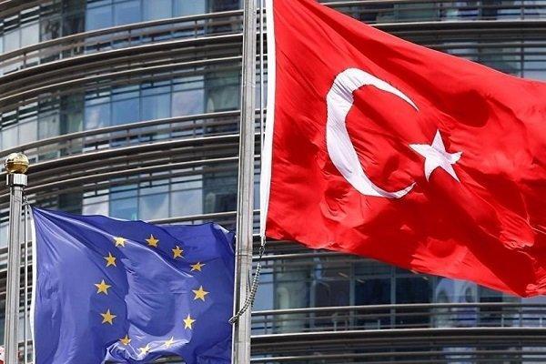 اتحادیه اروپا قطع یاری ها به ترکیه را تکذیب کرد