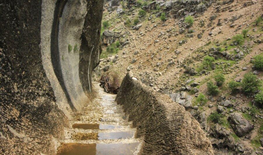 تصاویر ، پله های عجیب در مسیر کوچ عشایر بختیاری تصاویر ، پله های عجیب در راستا کوچ عشایر بختیاری