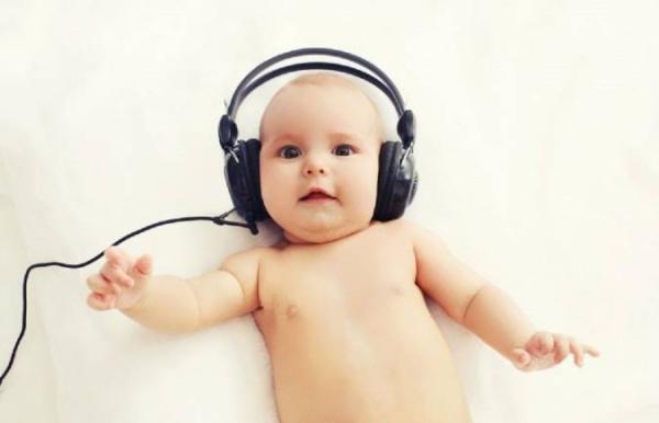 نوزاد از چه زمانی می تواند بشنود؟آیا قبل از تولد قدرت شنوایی دارد؟